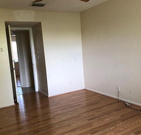 2nd image of 2740 Forest Hills Blvd