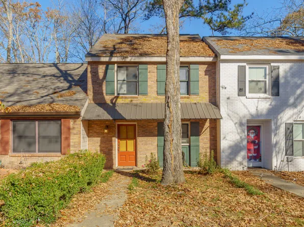 33 Hickory Knl, Hattiesburg, MS 39402