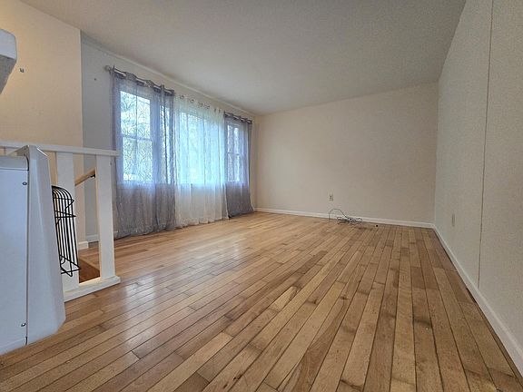 5th image of 20 Ruth Avenue