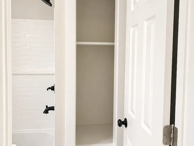 1522 Central Ave #4 — Photo 2