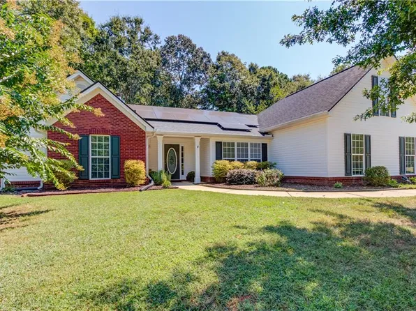 46 Fieldcrest Ct, Jefferson, GA 30547