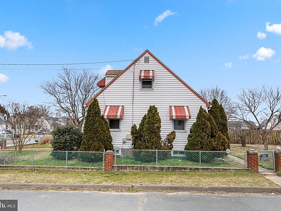 3rd image of 115 Vernon Ave