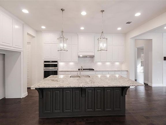 5th image of 1005 Asbury Dr
