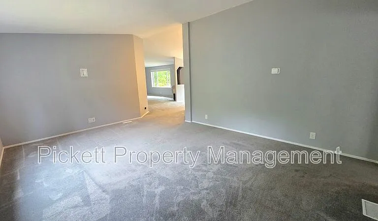 331 Dewatto Rd W — Photo 8