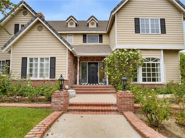 4155 Vicasa Dr, Calabasas, CA 91302