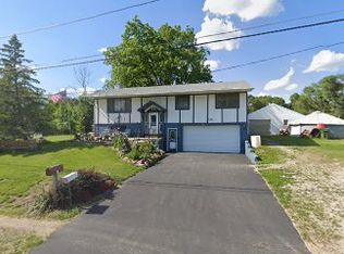 1017 Shultz St, Waterloo, IA 50707