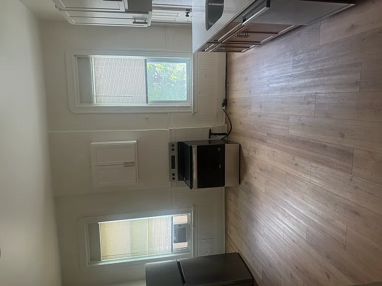 3408-3410 Chippewa St #2F — Photo 7
