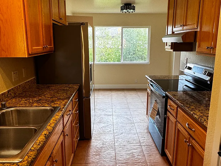 5544 Alabama Dr — Photo 3