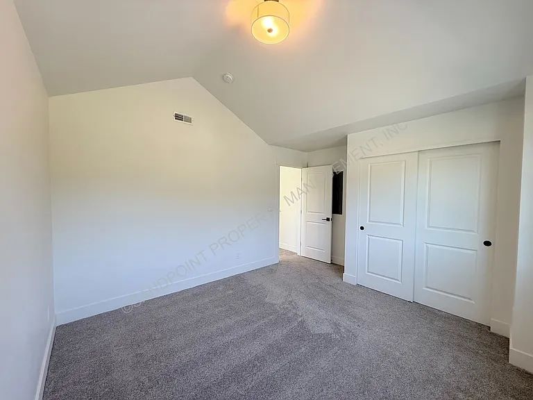655 Oak Ave — Photo 31