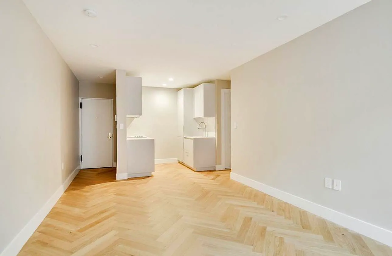 411 14th Street — Photo 2