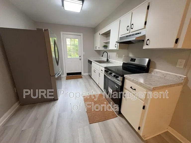 595 NW 100th St #A — Photo 20