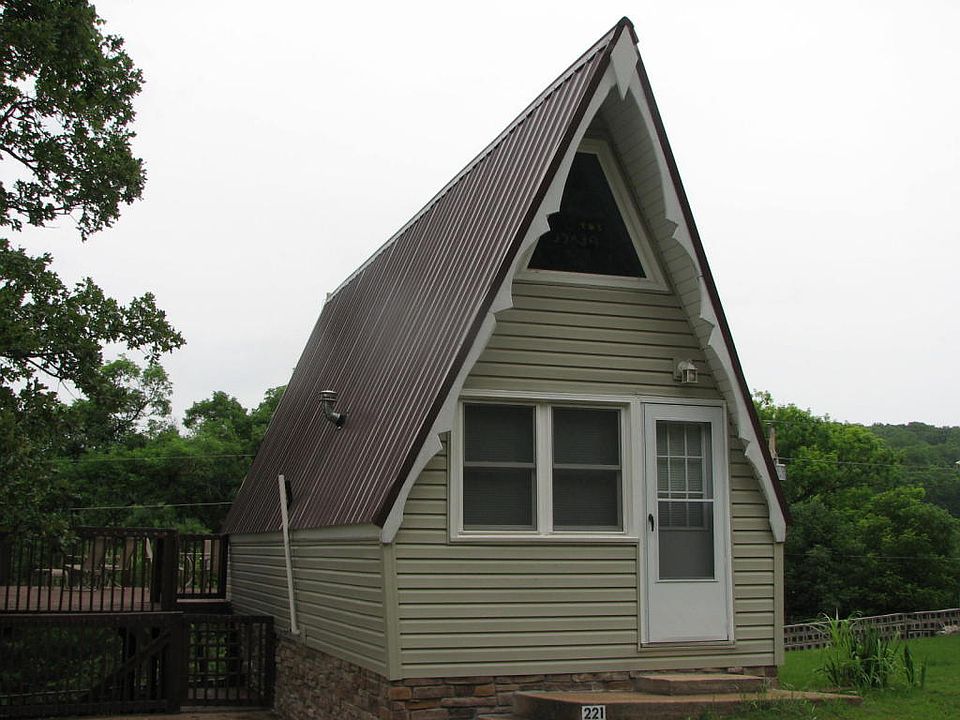 1st image of 221 Wolfe Run Ln