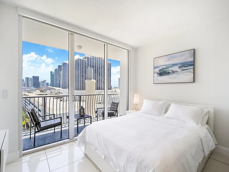 1750 N Bayshore Dr #1214 — Photo 7