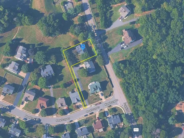 6 Newbury Dr, Stafford, VA 22556