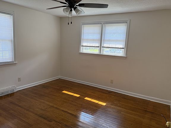 4th image of 67 Loomis Ave