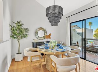 2336 Elden Ave APT D, Costa Mesa, CA 92627