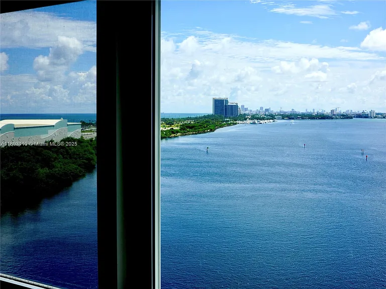 300 Bayview Dr #1206 — Photo 32