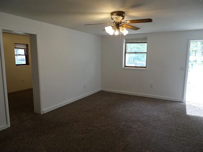 126 N Washington St #4 — Photo 4