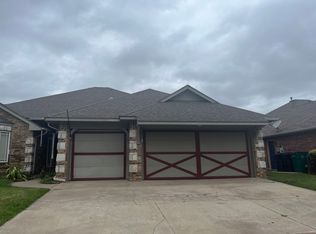 753 Caroline Dr, Yukon, OK 73099