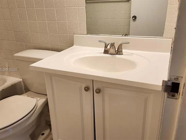 5981 Washington St #210 — Photo 19
