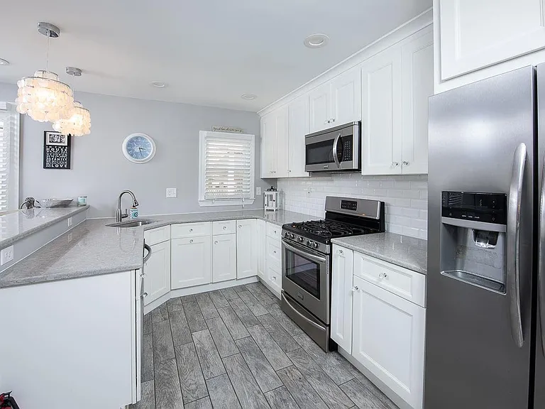 109 N Washington Ave #A — Photo 2