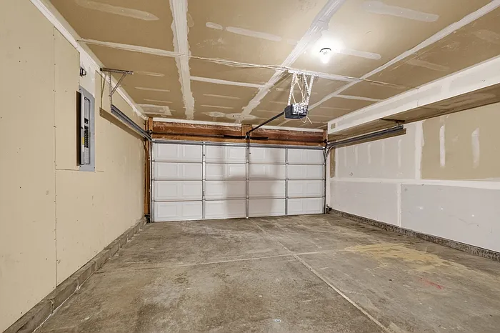 9833 Worthington Blvd — Photo 29