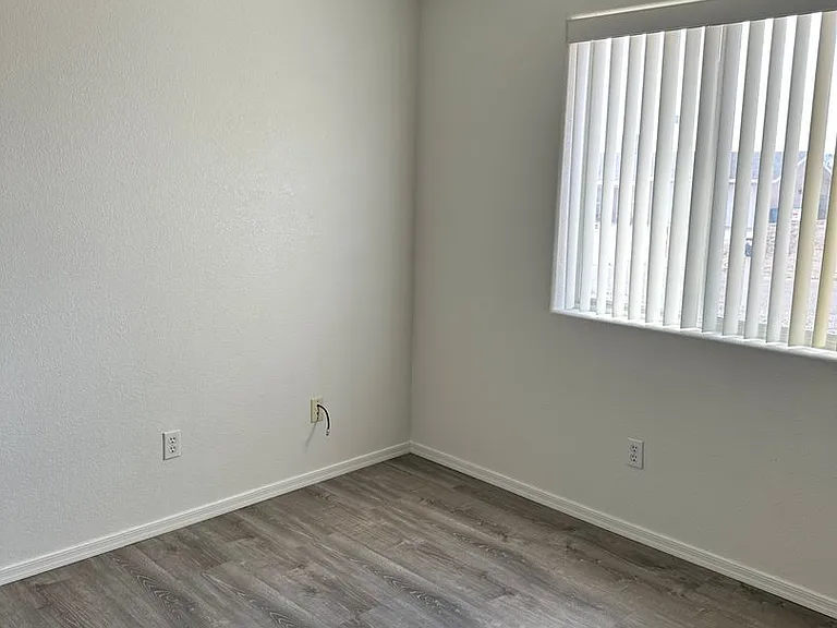 1514 Pebble Dr — Photo 13