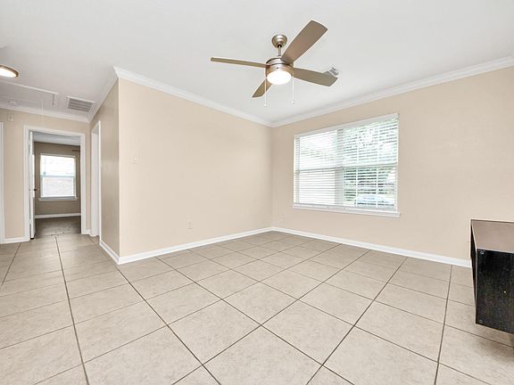 5th image of 3815 Pebble Garden Ln