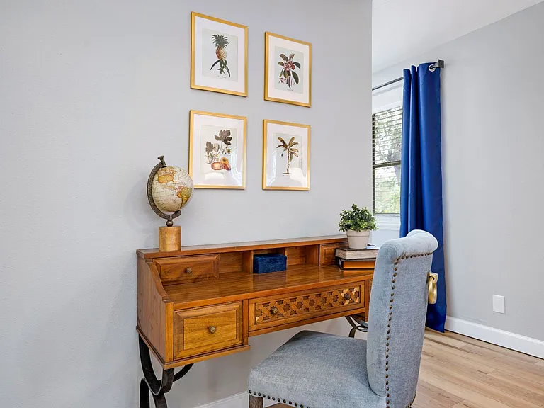 4705 Hollingsworth Ave — Photo 59