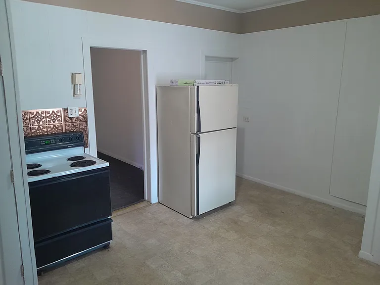 107 S Pawling St #6 — Photo 2