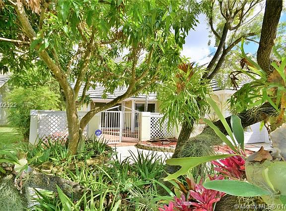 4th image of 4749 NW 98th Pl