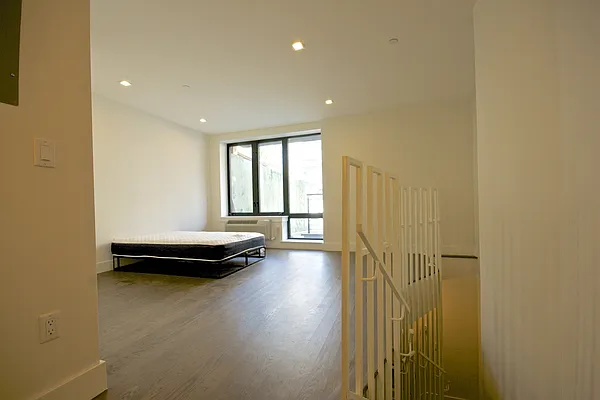 Rented by Nest Seekers International | media 27