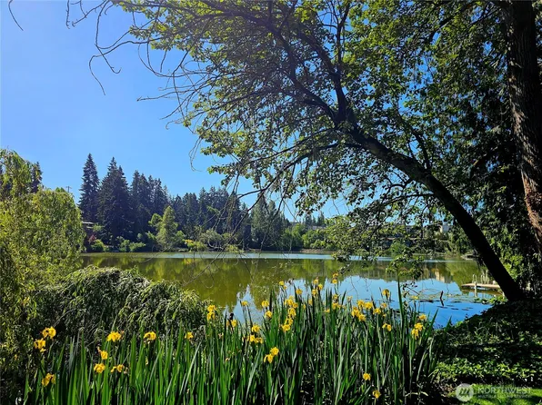 1126 N 198th #B-302, Shoreline, WA 98133