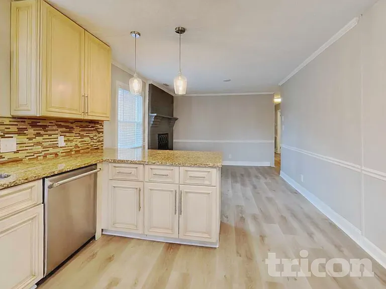 1645 Ginger Dr — Photo 5