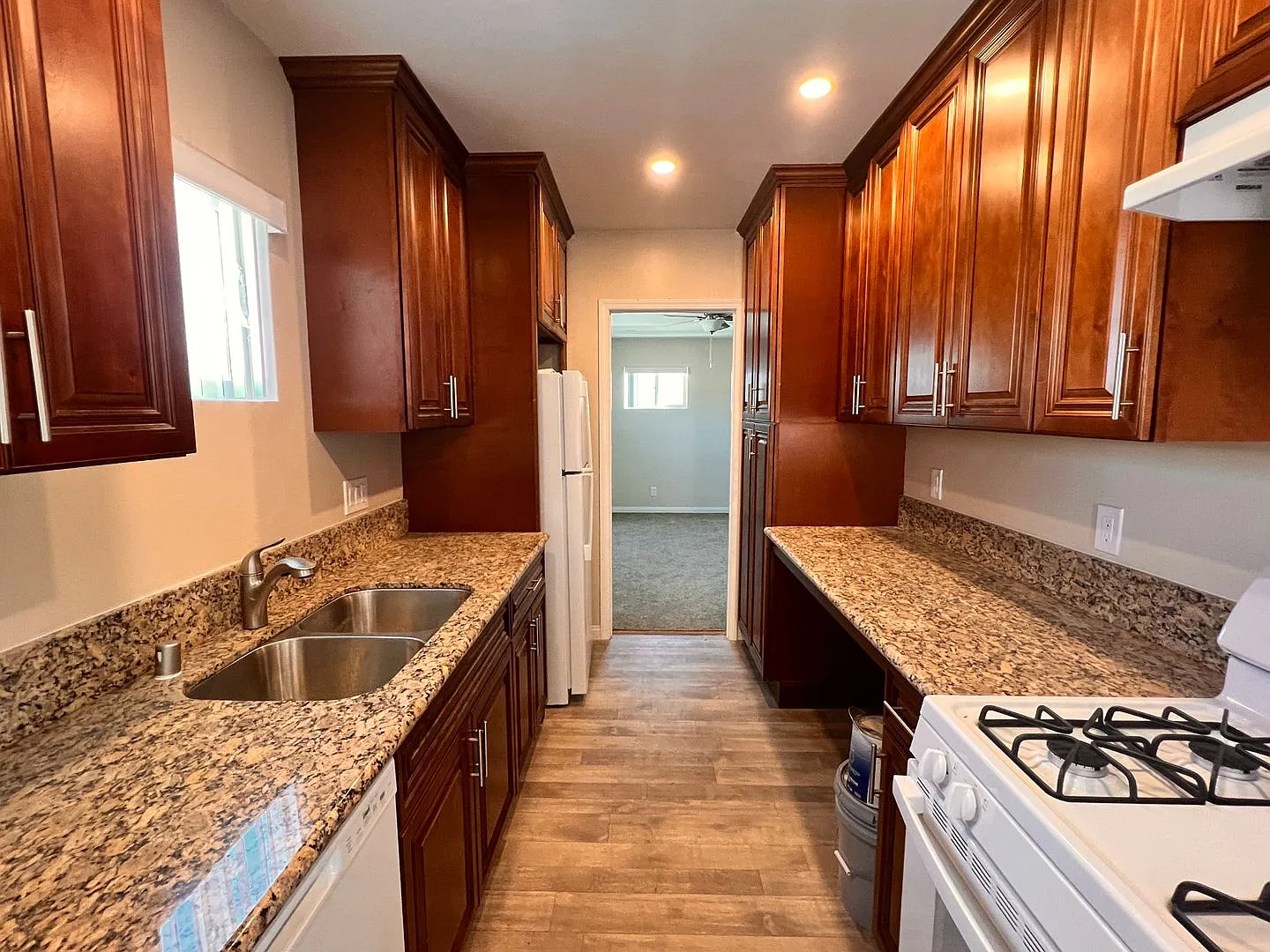 4247 Investors, LLC — Photo 4