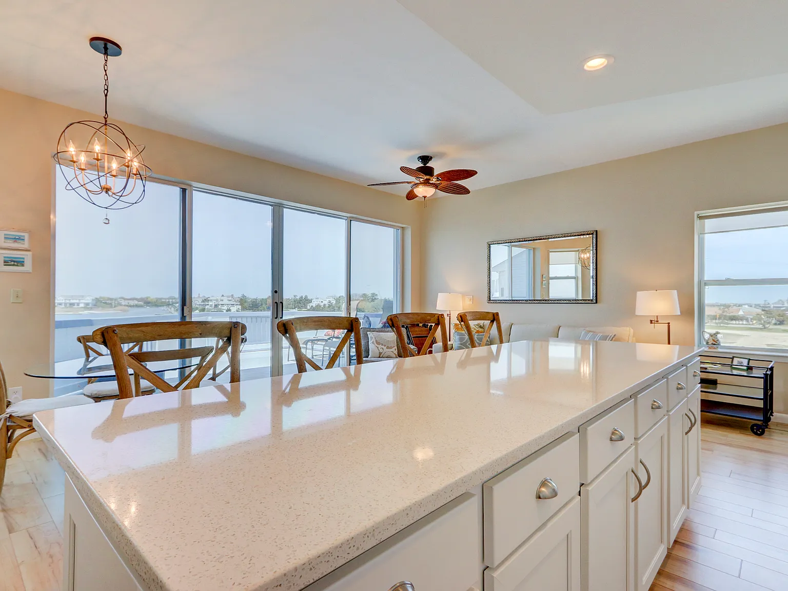 Yardarm Waterfront Condo - Corner Unit - Pool -Tennis - Elevator — Photo 3