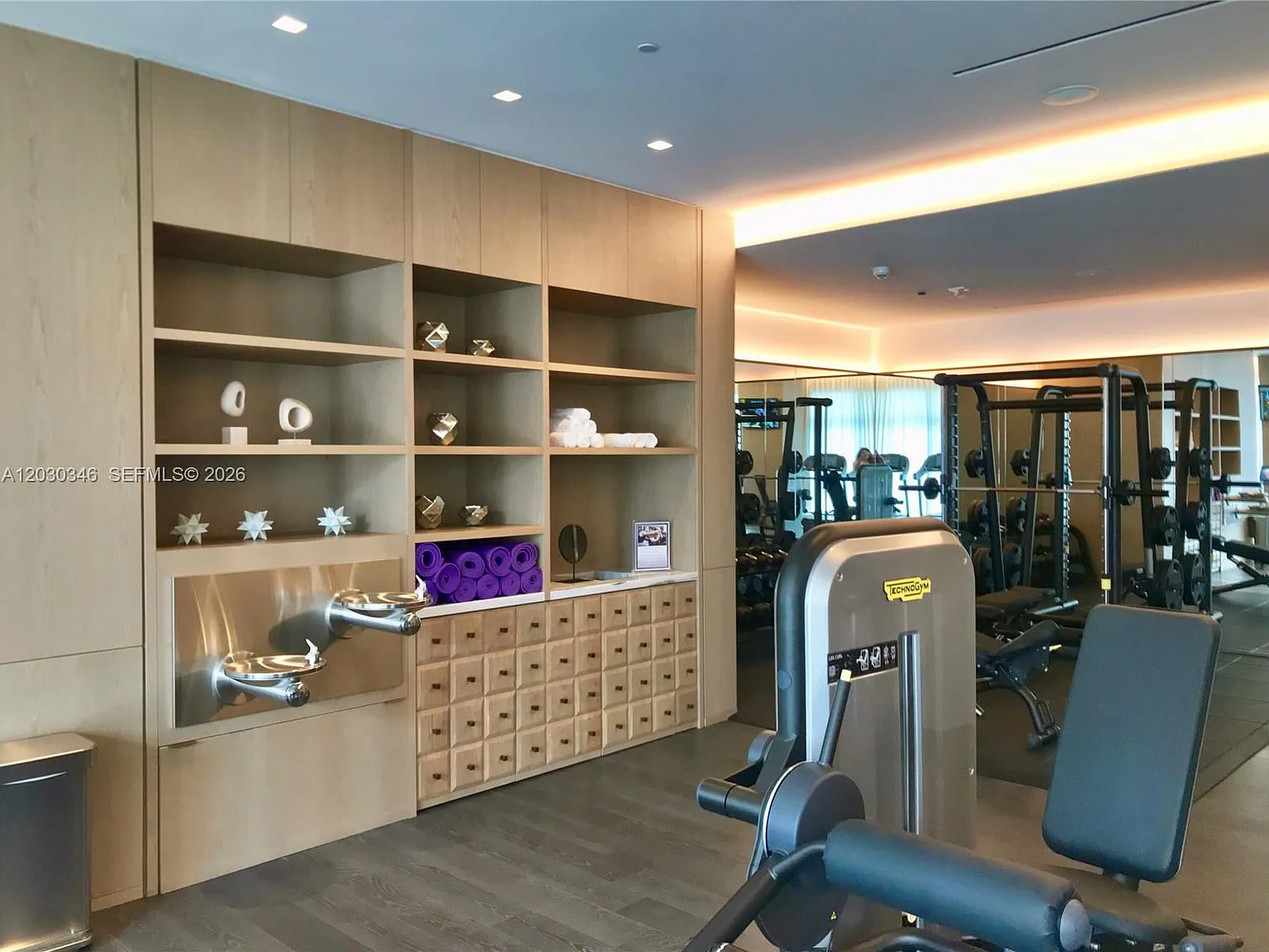 801 Sma Residences Condo — Photo 4