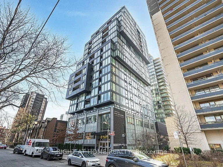 17 Dundonald St #403 — Photo 2