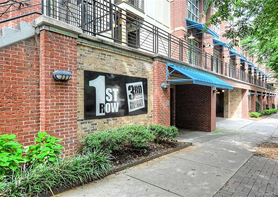 1st image of 1101 W 1st St #407