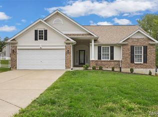 2629 Homefield Woods Dr, O'Fallon, MO 63366