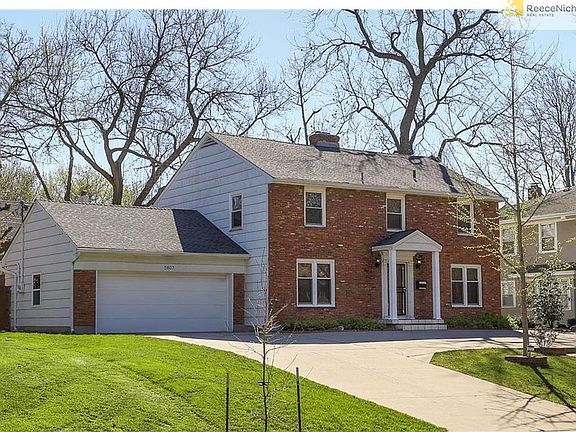 Circle drive provides added parking