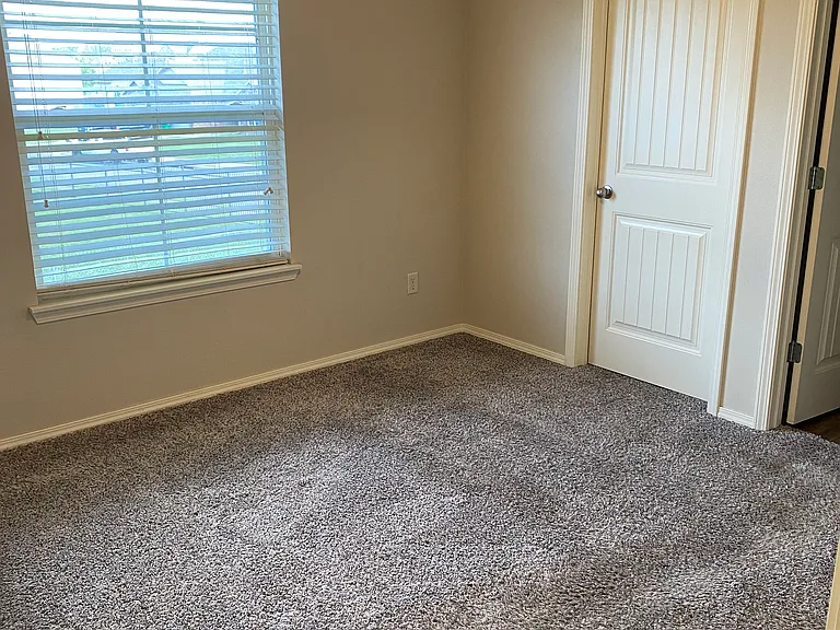 232 Rose St — Photo 8
