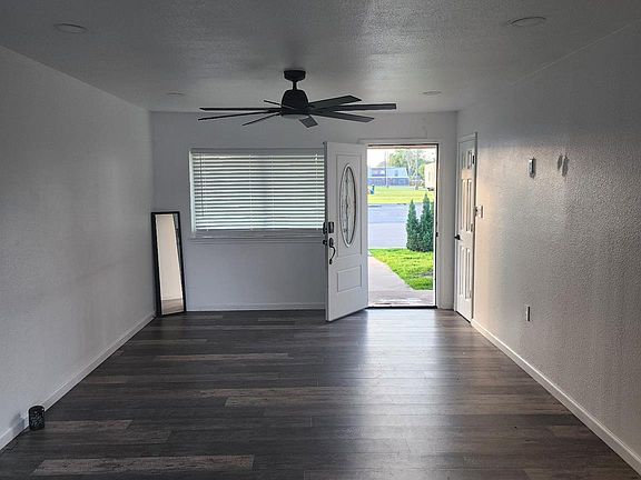 5th image of 1106 Seafoam Rd