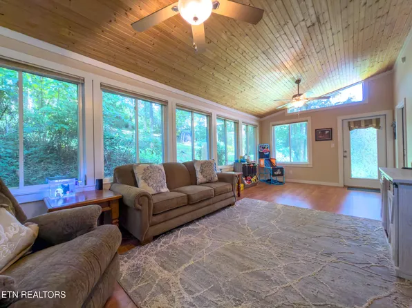 1540 Holland Trl, Lenoir City, TN 37772