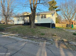 402 S 9th St, Sarcoxie, MO 64862