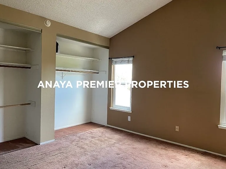 1081 Ofarrell Ct — Photo 7