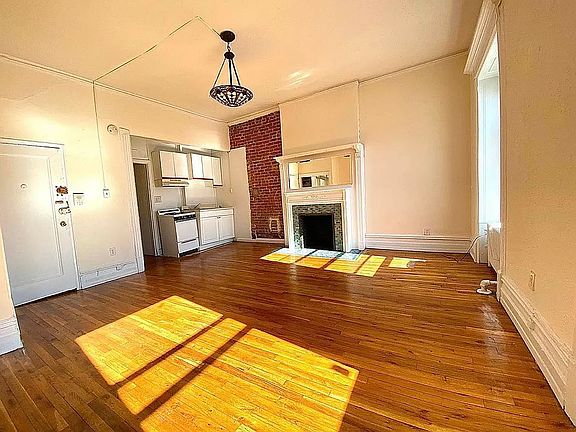 4th image of 33 W 76th St #5C