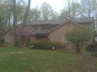6090 Dunmore Dr, West Bloomfield, MI