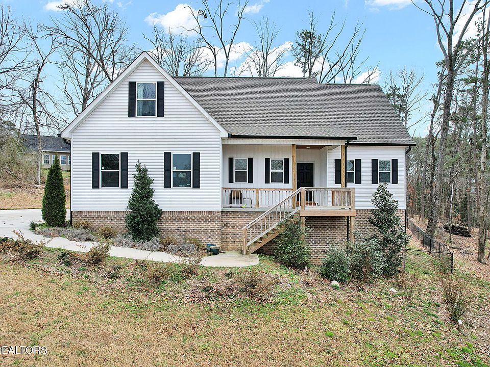 1st image of 110 NE Quail Run