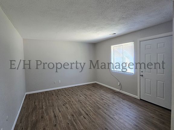3rd image of 3040 N Arkansas Ave #4
